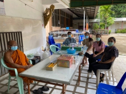 20210819165504.jpg - คณะครู บุคลากร และคณะกรรมการสถานศึกษาฯ โรงเรียนแม่โป่งประชาสามัคคี ร่วมกิจกรรมถวายเทียนพรรษา เนื่องในวันอาสาฬบูชาและวันเข้าพรรษา พ.ศ.2564 จำนวน 10 วัด  | https://mpps.ac.th